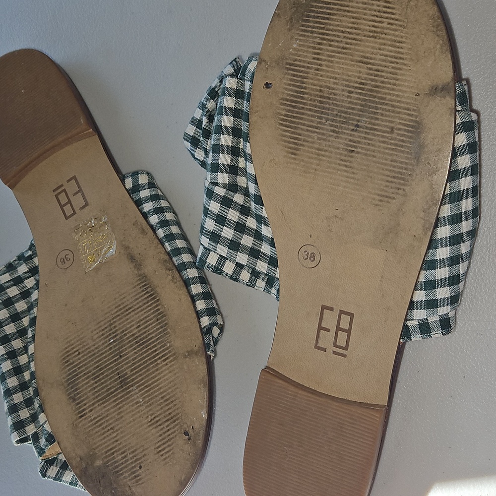 E8 By MIISTA Women's Green Checkered Slide Sandals Size 38 - Picture 6 of 8